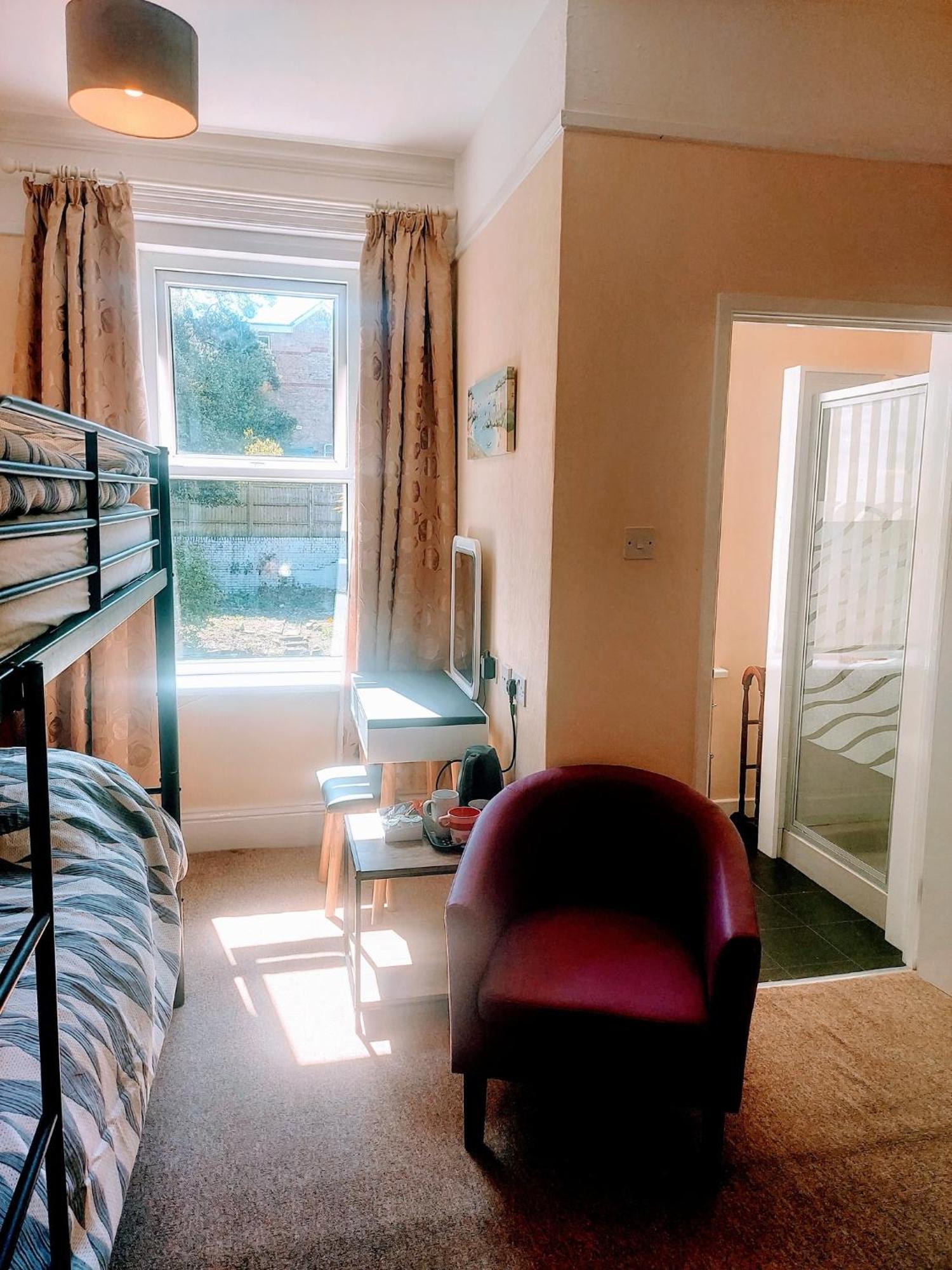 Lea Hurst B & B Bournemouth Ngoại thất bức ảnh